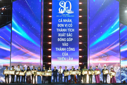 Thủ tướng: Triển lãm 80 năm đã thành công rực rỡ, vượt kỳ vọng