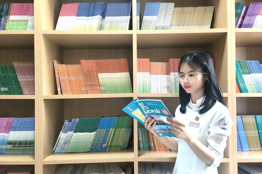 Cung cấp một bộ sách giáo khoa thống nhất toàn quốc từ năm học 2026-2027