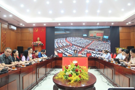 Đảng viên Đảng bộ MTTQ TP Hà Nội nghe quán triệt 4 Nghị quyết