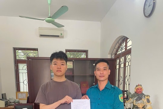 Công dân xã Bát Tràng viết đơn xin nhập ngũ năm 2026