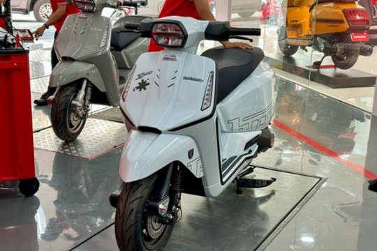 Lambretta tái xuất Việt Nam: Xe tay ga Ý gây sốt dù giá đắt