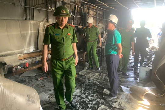 Hà Nội yêu cầu khẩn trương điều tra nguyên nhân vụ cháy ở xã Thường Tín