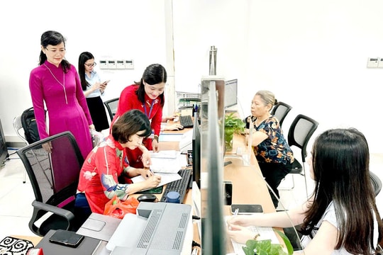 Ủy quyền giải quyết thủ tục hành chính: Phường giảm tải, người dân ủng hộ