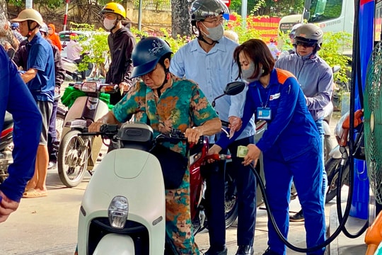 5 mặt hàng xăng, dầu đồng loạt tăng giá