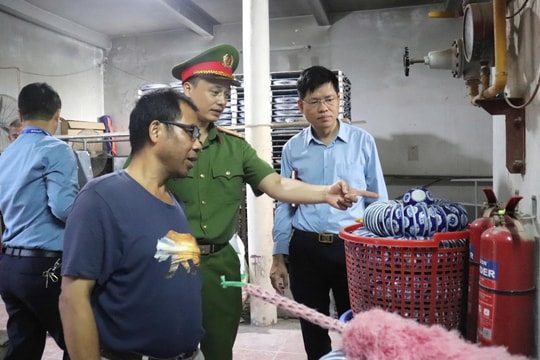 Xã Bát Tràng (Hà Nội) Đảm bảo an toàn phòng cháy chữa cháy tại các cơ sở sản xuất gốm sứ