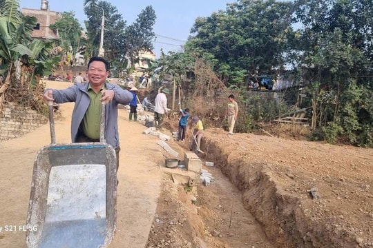 Nhân dân Đoài Phương tích cực hiến đất làm đường