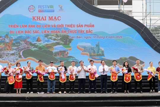 Điện Biên: khai mạc không gian trưng bày, giới thiệu văn hóa, du lịch, ẩm thực Tây Bắc
