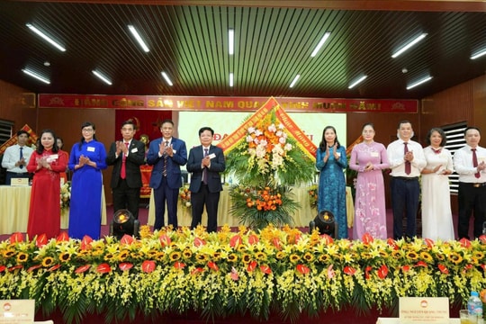 Đồng chí Trần Hữu Chúc là Chủ tịch Ủy ban MTTQ Việt Nam phường Định Công