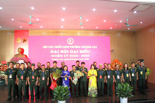 Cựu chiến binh phường Thượng Cát tích cực tham gia xây dựng Đảng, chính quyền