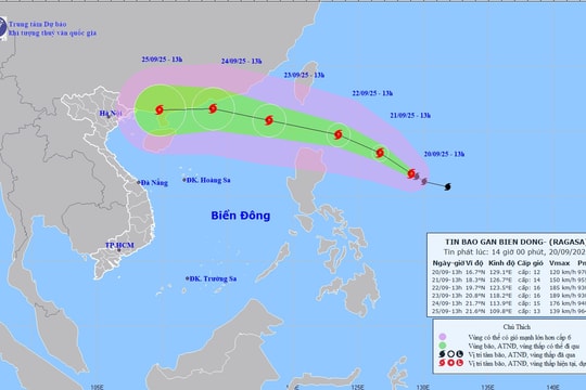 Siêu bão Ragasa áp sát Biển Đông