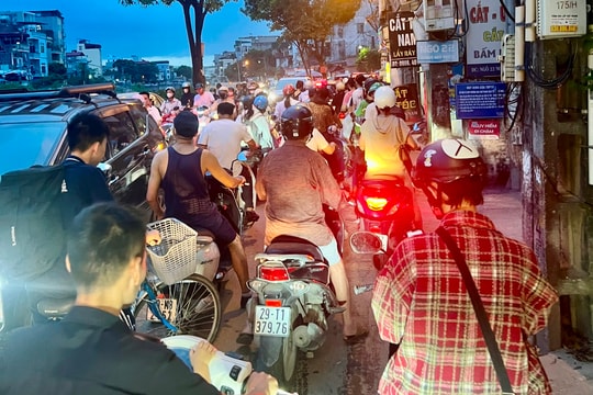 Đường Ngô Quyền, phường Hà Đông: Ùn tắc giao thông nghiêm trọng, mòn mỏi chờ dự án “thông”