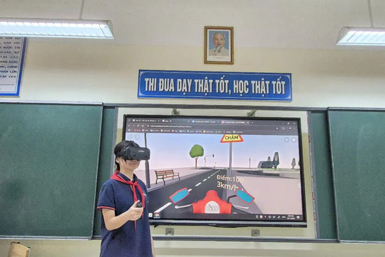 Học sinh chung sức cùng Hà Nội trên hành trình chuyển đổi số