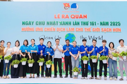 TP Hồ Chí Minh Ra quân “Ngày Chủ nhật xanh” và phong trào “Thành phố muôn sắc hoa"