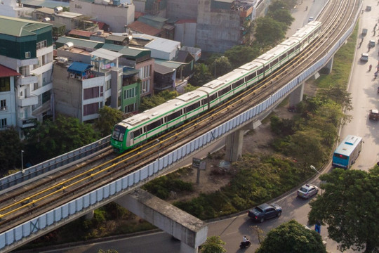 Giao thông công cộng - \"Chìa khóa\" để xây dựng Thủ đô Hà Nội văn minh Bài cuối: Văn minh đô thị khởi đầu từ thói quen giao thông công cộng