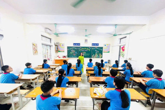 Vì sao Nghệ An tạm dừng triển khai vận động xã hội hóa giáo dục?