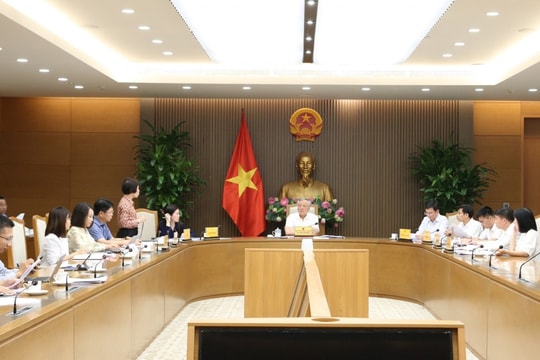 Rà soát, tiếp thu, hoàn thiện các dự thảo Nghị định về Trung tâm tài chính quốc tế tại Việt Nam