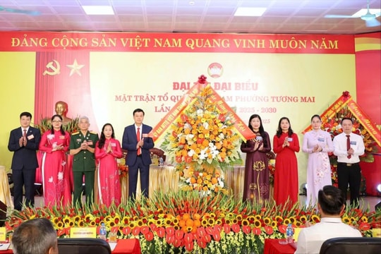 Đồng chí Trần Thu Thúy giữ chức Chủ tịch Ủy ban MTTQ Việt Nam phường Tương Mai
