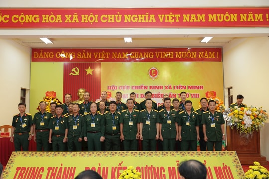 Đồng chí Trần Văn Toản giữ chức Chủ tịch Hội Cựu chiến binh xã Liên Minh