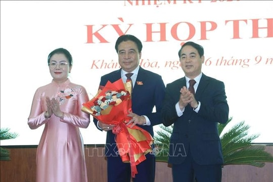 Phê chuẩn Chủ tịch UBND 2 tỉnh Khánh Hòa, Thanh Hóa