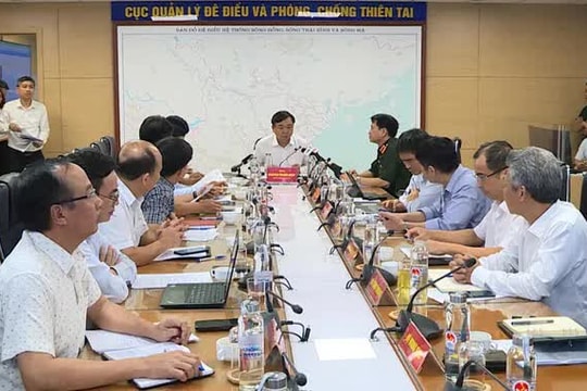 Họp khẩn ứng phó siêu bão Ragasa