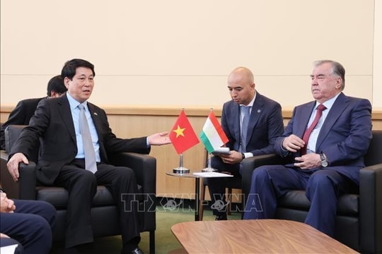 Chủ tịch nước Lương Cường gặp Tổng thống Tajikistan Emomali Rahmon
