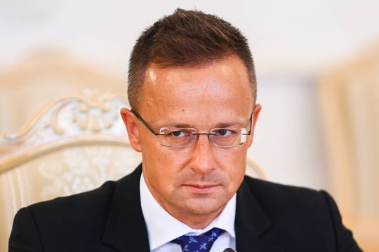 Hungary tuyên bố không từ bỏ nguồn cung năng lượng từ Nga