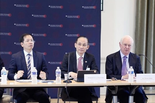 Việt Nam hấp dẫn vốn đầu tư quốc tế nhờ môi trường chính trị ổn định