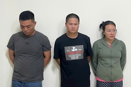 Hà Nội: Bắt 3 đối tượng xả thải trái phép xuống sông Tô Lịch