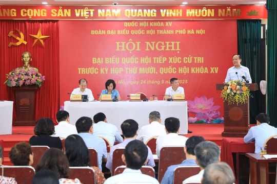 Cử tri kiến nghị sớm ban hành bộ sách giáo khoa chuẩn toàn quốc