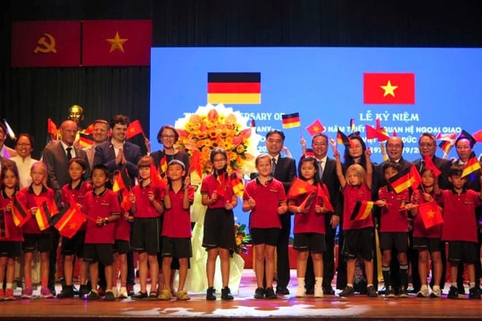 Nửa thế kỷ mối thân tình Việt Nam - Đức