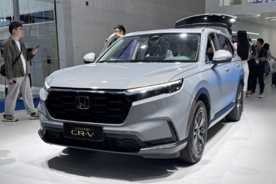Honda CR-V 30th Anniversary Edition trình làng: Bổ sung nhiều trang bị đắt giá