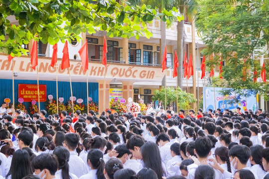 “Làm sạch” ngôn ngữ dung tục ở học đường: Mệnh lệnh cuộc sống!