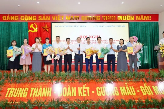 Tùng Thiện công bố Quyết định thành lập Công đoàn phường