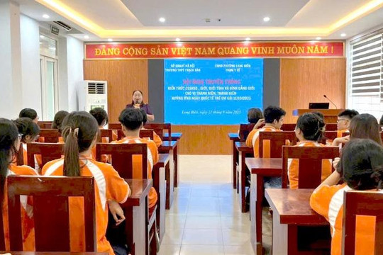 Phường Long Biên tuyên truyền chăm sóc sức khỏe sinh sản vị thành niên cho học sinh 