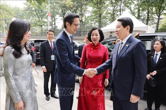 Chủ tịch nước gặp mặt cán bộ các cơ quan đại diện Việt Nam và cộng đồng tại Hoa Kỳ