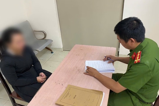 Nợ tiền, cô gái hoang báo bị cướp xe máy
