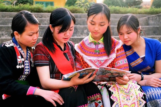 Ban hành chương trình các môn học bồi dưỡng dự bị đại học