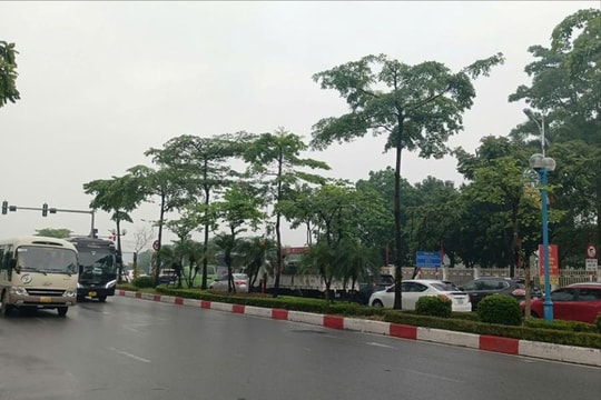 Hà Nội mưa to và dông