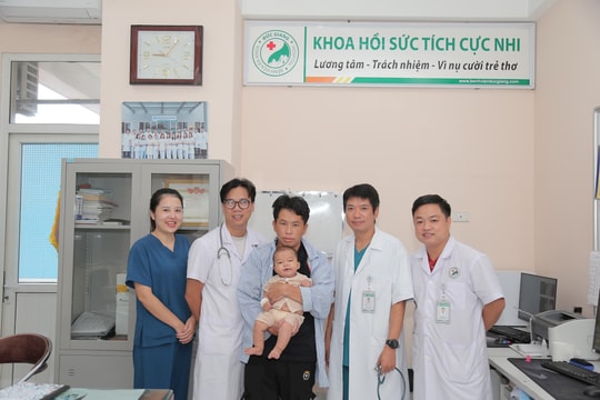 Bệnh nhi hồi sinh sau 13 ngày lọc máu liên tục