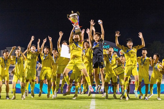 U17 Hà Nội đăng quang ngôi vô địch giải U17 Quốc gia 2025