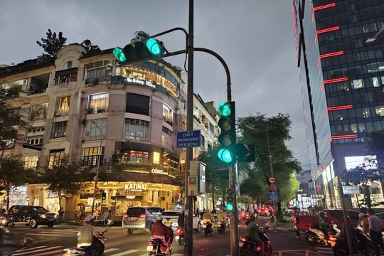 Biển báo, vạch kẻ đường tại TP Hồ Chí Minh đúng quy chuẩn