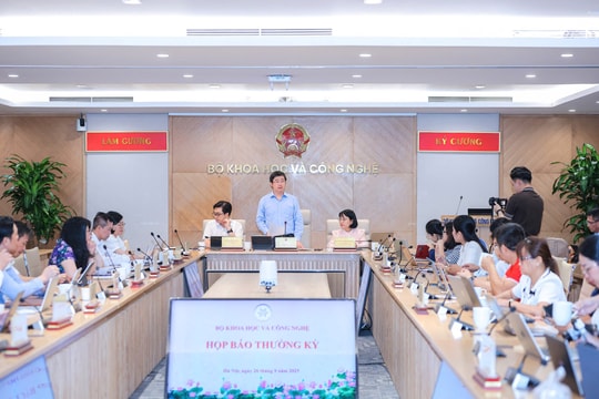 Đưa trí tuệ nhân tạo vào trường tiểu học: “Đi nhanh mà chắc”