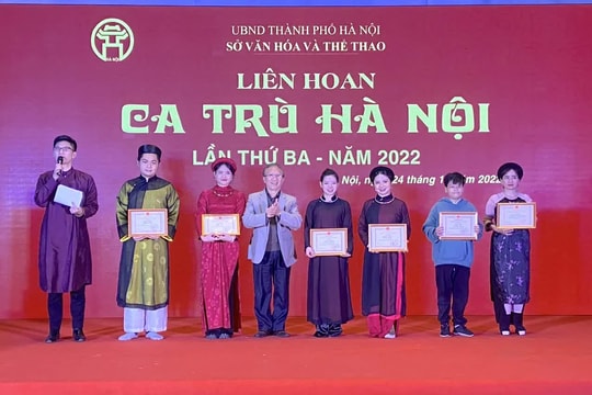 Tìm kiếm tài năng đào nương, kép đàn tại Liên hoan Ca trù Hà Nội lần thứ Tư - năm 2025