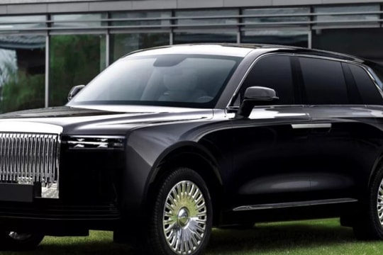 Công ty chuyên sản xuất robot hút bụi ra mắt mẫu SUV nhái Rolls-Royce