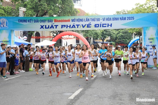Những bước chạy của vận động viên chuyên nghiệp tại Giải chạy Báo Hànộimới mở rộng - Vì hòa bình lần thứ 50