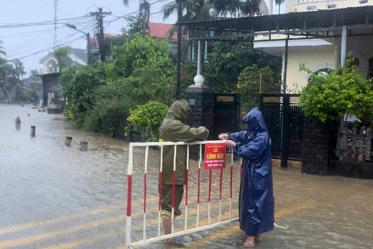 Huế yêu cầu người dân hạn chế ra đường từ 10 giờ ngày 28/9