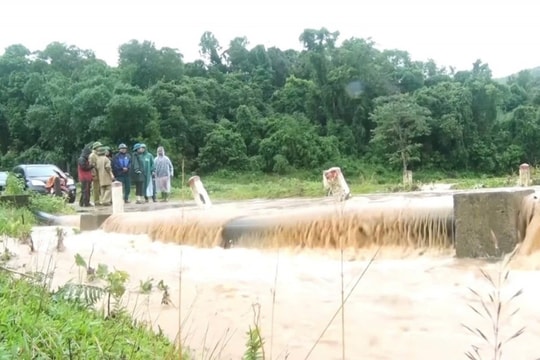 Quảng Trị cho học sinh nghỉ học ngày 29/9 để tránh bão Bualoi