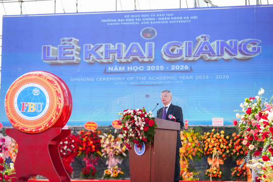 Đại học Tài chính Ngân hàng Hà Nội chào đón gần 2.400 sinh viên