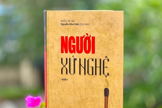 Một cuốn sách giàu bản sắc và cốt cách Xứ Nghệ