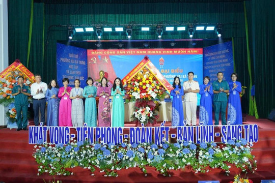 Đồng chí Võ Thị Mai Anh giữ chức Bí thư Đoàn TNCS Hồ Chí Minh phường Hai Bà Trưng khoá I